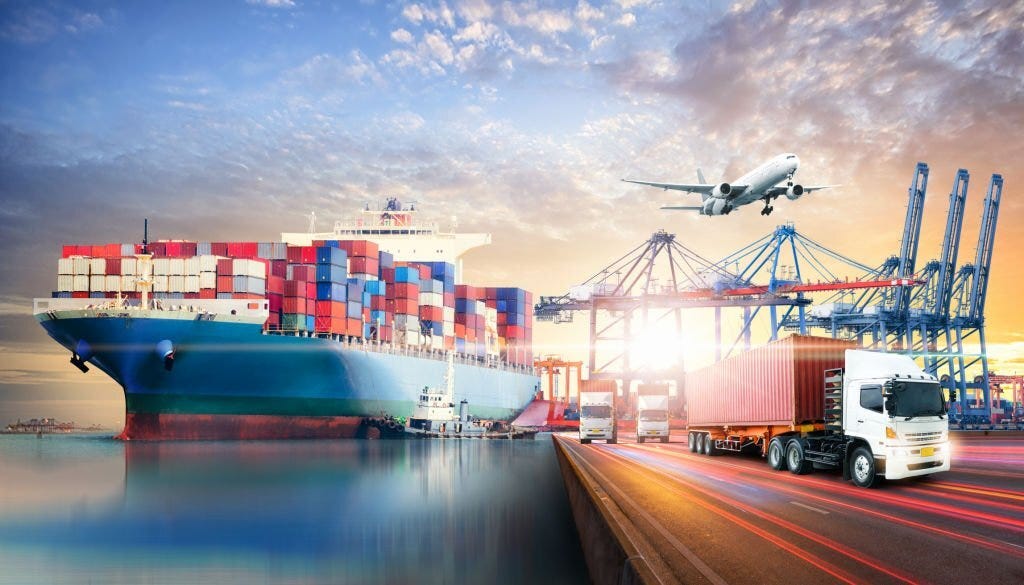 How Freight Forwarders Expertly Navigate the Complex World of Customs and Import/Export Regulations